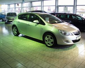 OPEL Astra 1.4 Turbo Edition OPEL Astra 1.4 Turbo Edition